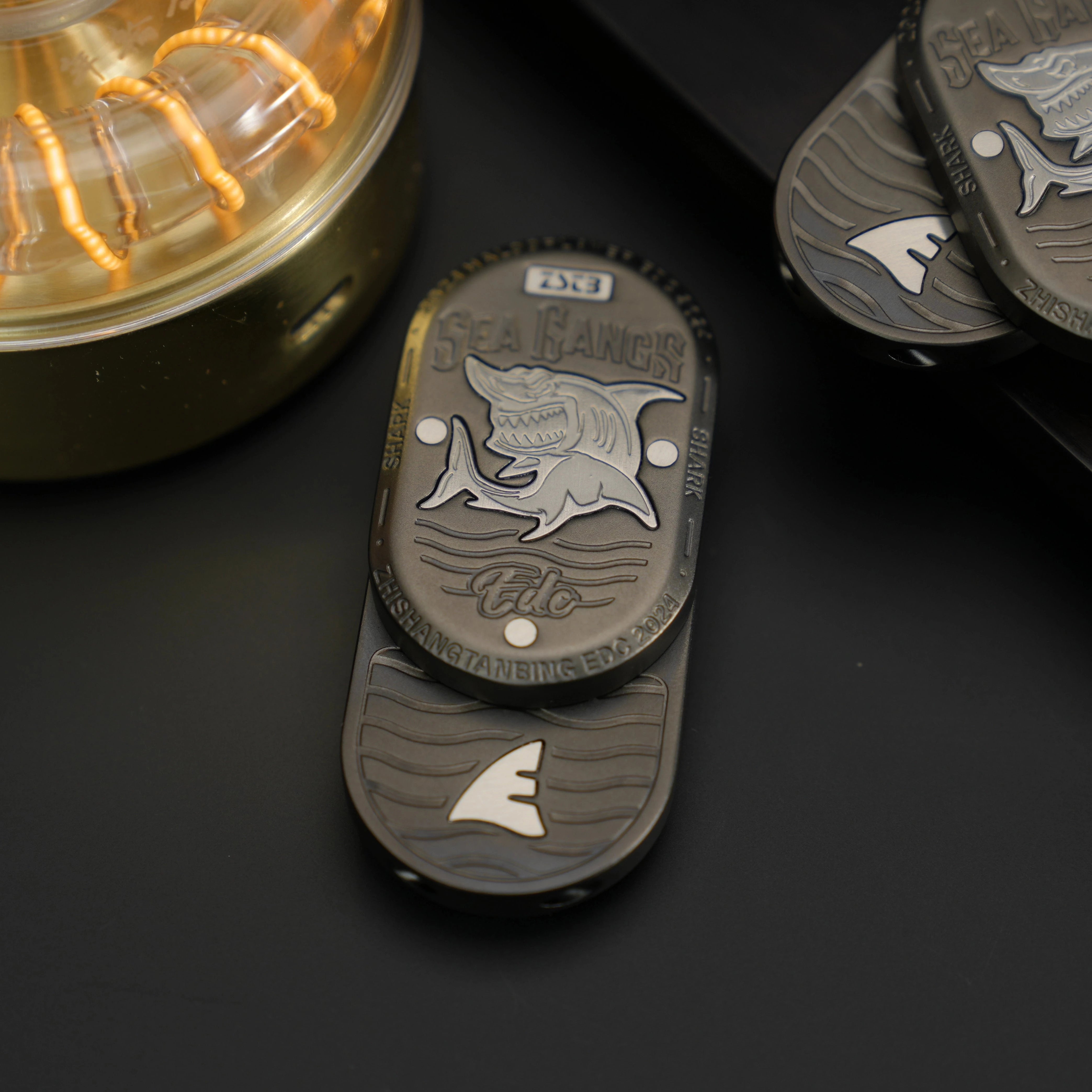 Haloo Player Shark Fidget Slider – NXEDC