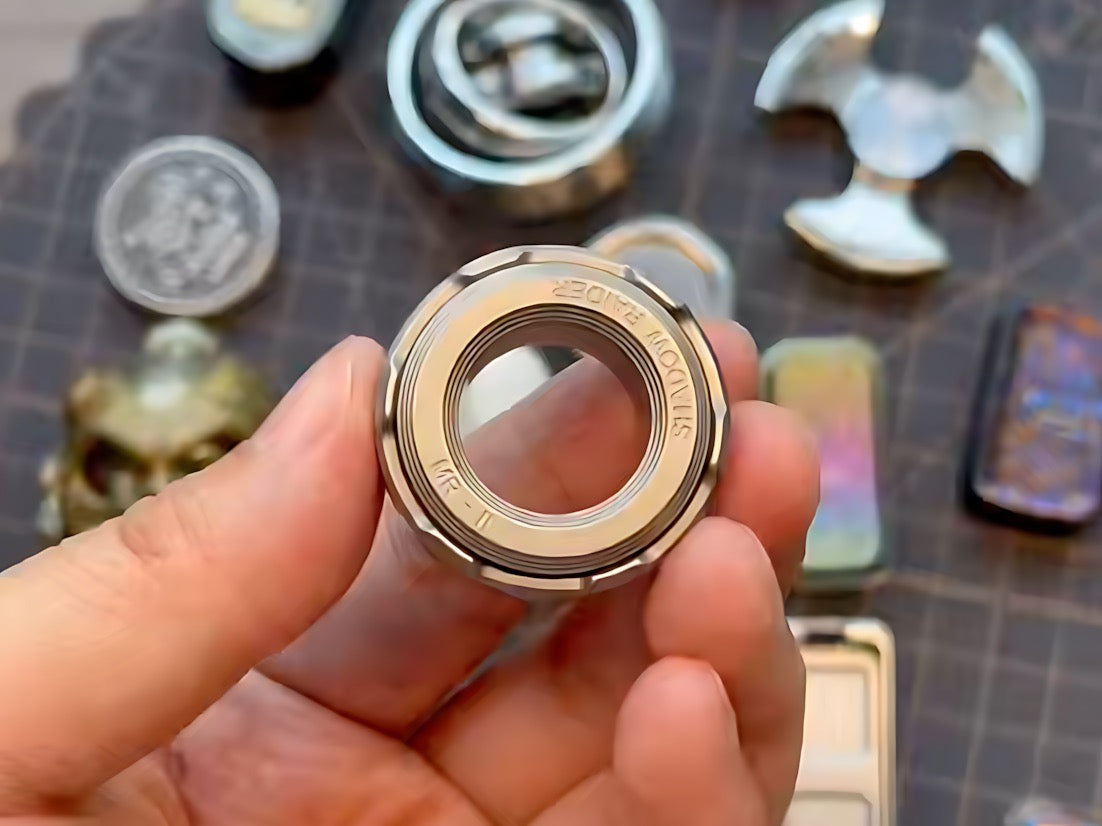 How to install the light - emitting tube for Mechanical Ring II: Shadow Raider
