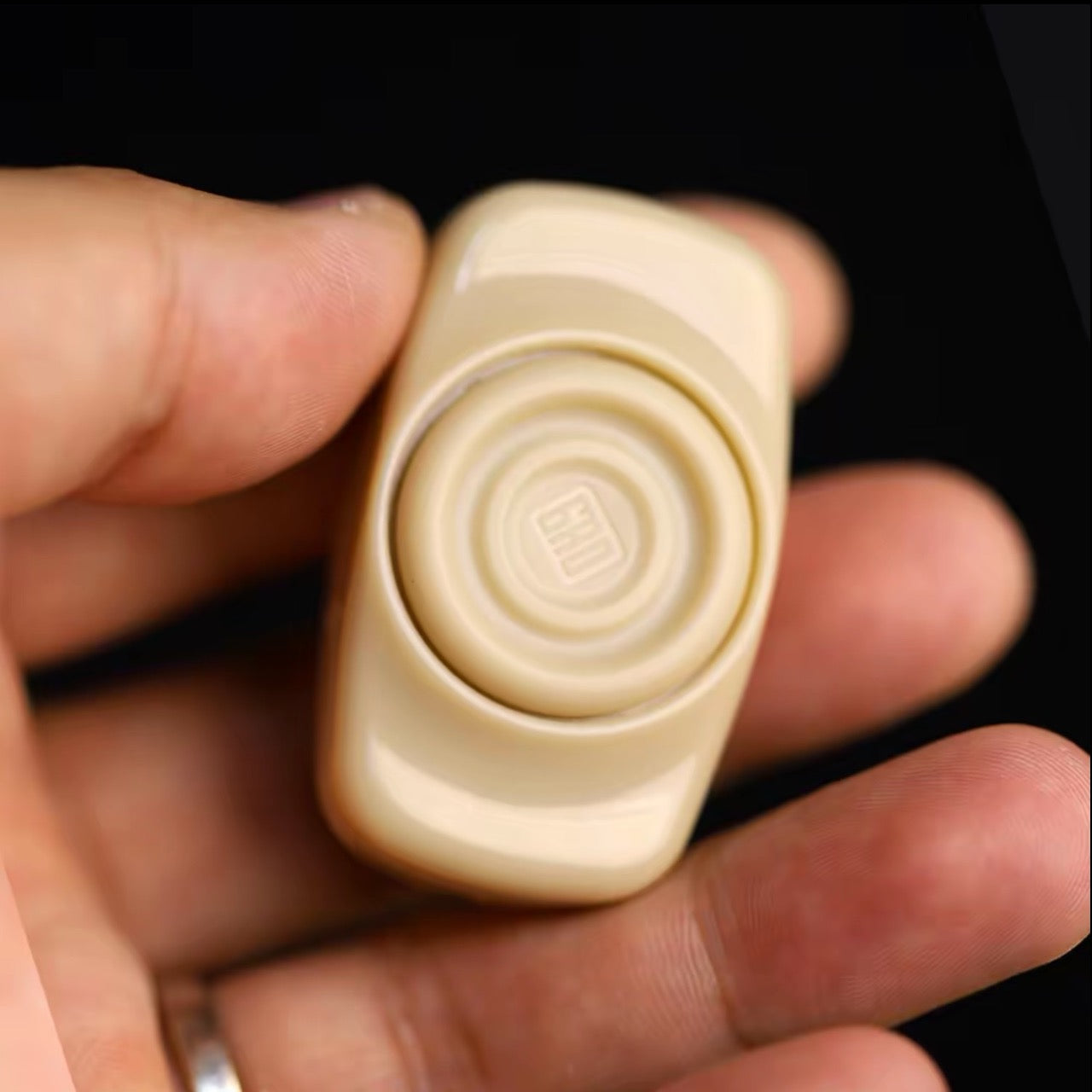 Nampoo Air Armour Fidget Spinner - GAO STUDIO
