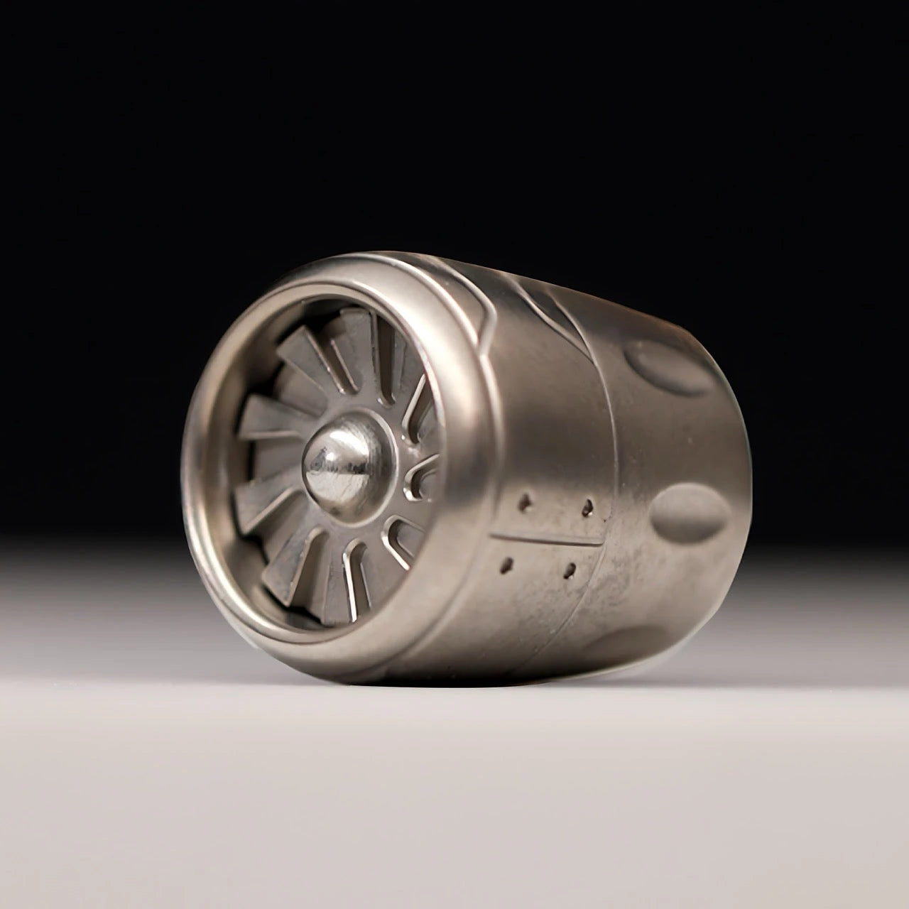 Engine Knife Pendant JUZHEDC