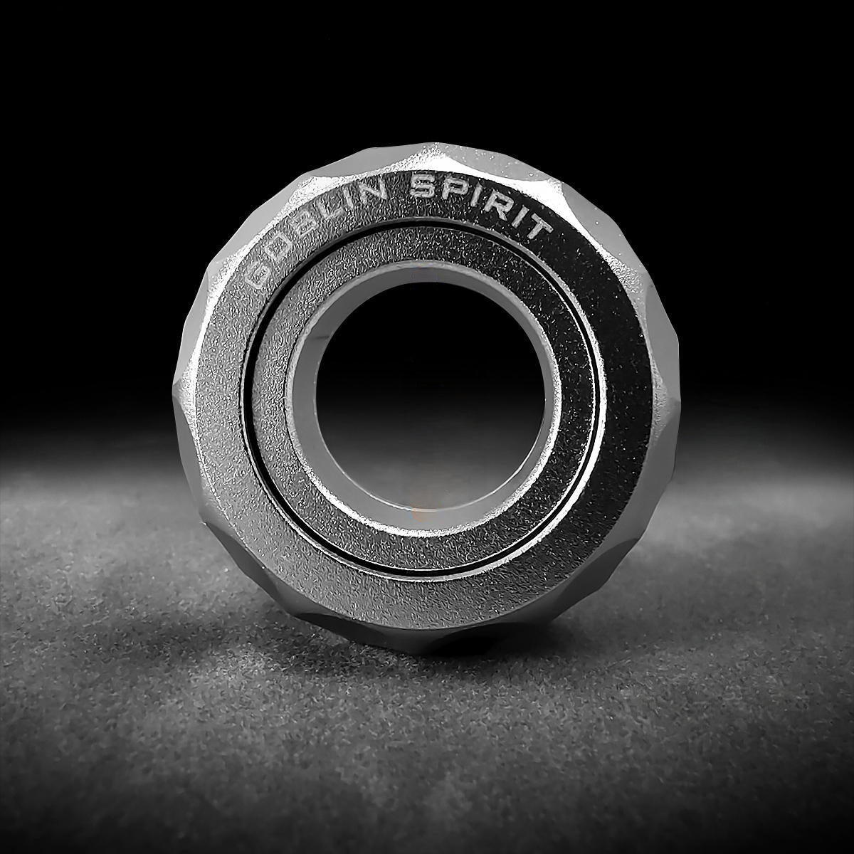 Drill-Ridge Ratchet Fidget Ring