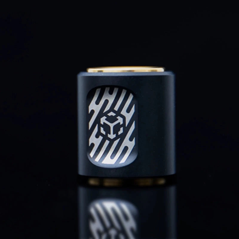 Scroll-Spinner Knife Pendant JUZHEDC